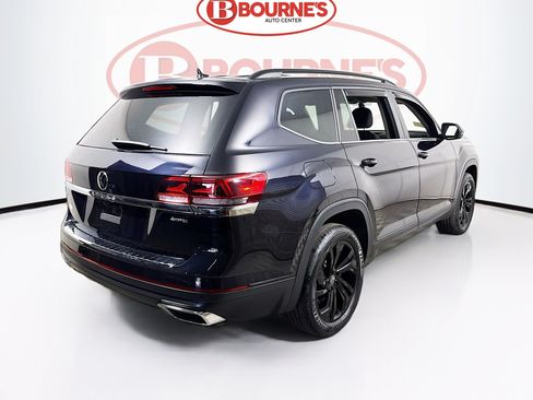Used 2023 Volkswagen Atlas SE w/ Panoramic Sunroof Package AWD/4WD image 11