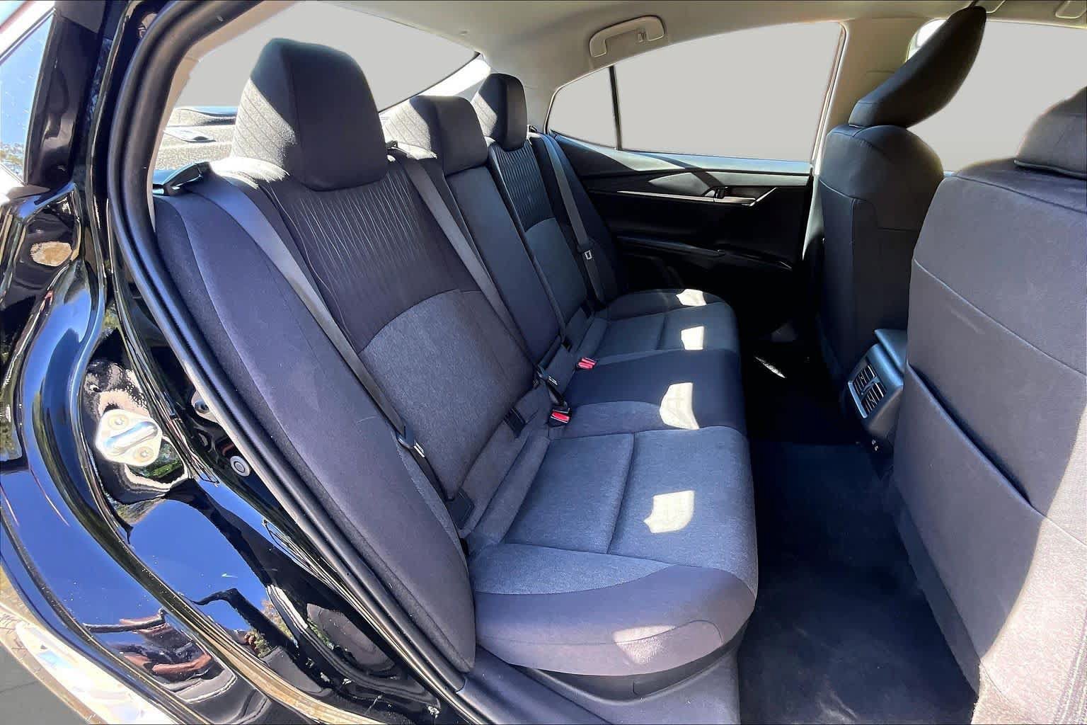 Used 2025 Toyota Camry LE FWD image 21