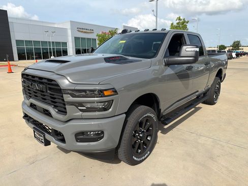 New 2026 RAM 2500 Tradesman AWD/4WD image 10