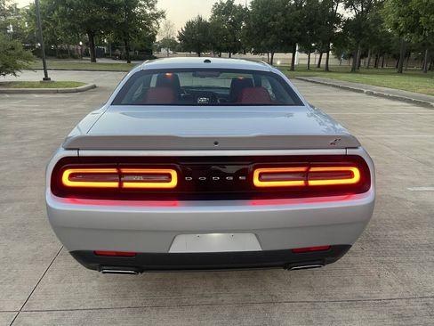 Used 2022 Dodge Challenger GT AWD/4WD image 8
