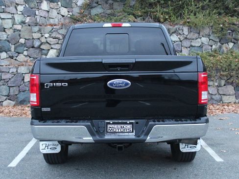 Used 2017 Ford F150 Lariat w/ Trailer Tow Package image 8