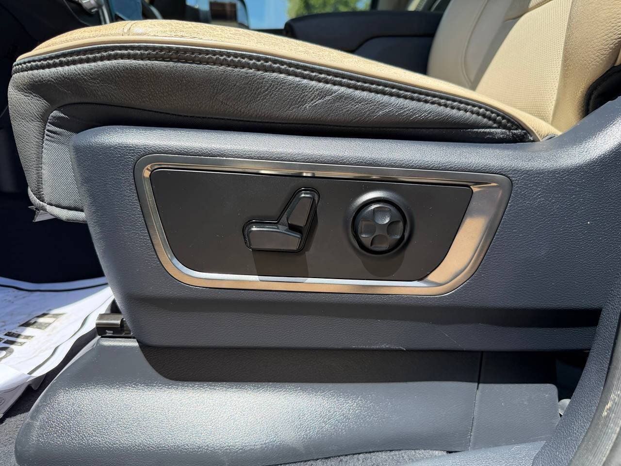 Used 2019 RAM 1500 Limited w/ Advanced Safety Group AWD/4WD image 27
