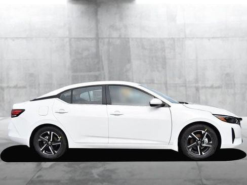 New 2025 Nissan Sentra SV image 5