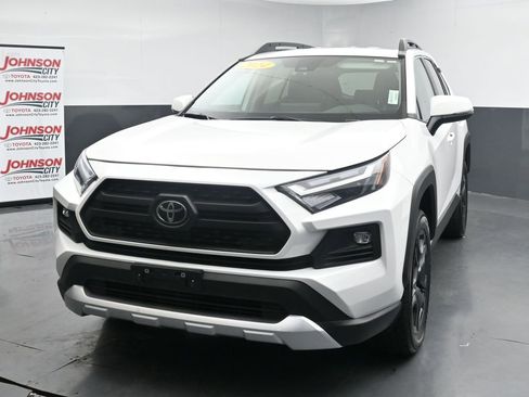 Used 2024 Toyota RAV4 Adventure AWD/4WD image 4