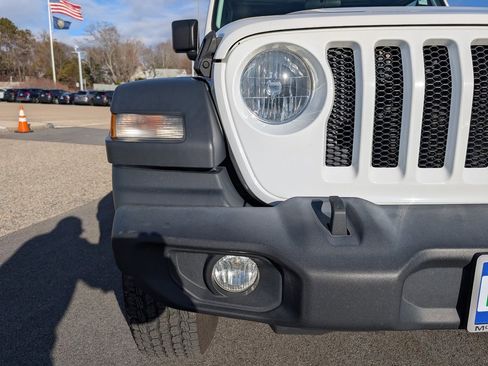 Used 2018 Jeep Wrangler Unlimited Sport S image 9