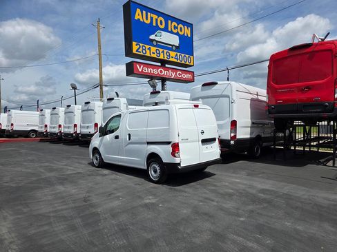 Used 2020 Nissan NV200 S image 28
