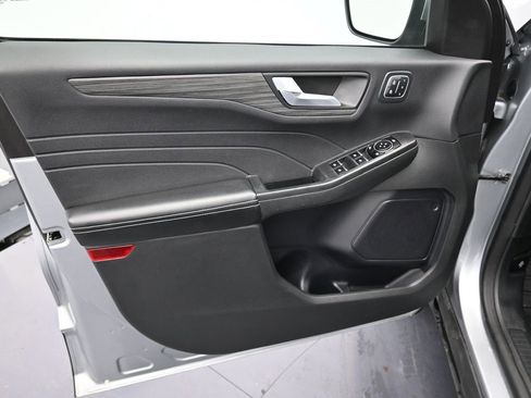 Certified 2023 Ford Escape Platinum image 9