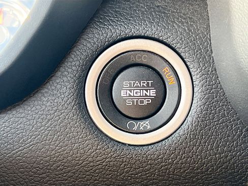 Used 2024 RAM 3500 Big Horn image 24