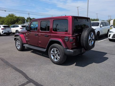 Used 2021 Jeep Wrangler Unlimited Sahara AWD/4WD image 4