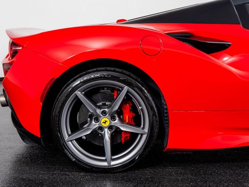 Used 2022 Ferrari F8 Tributo image 11