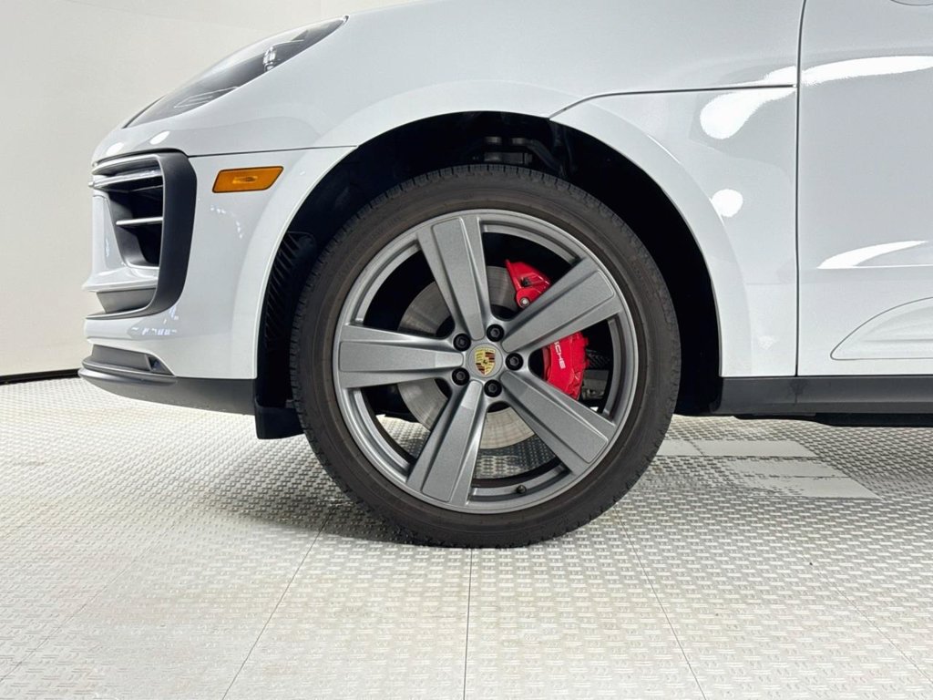 Certified 2024 Porsche Macan S AWD/4WD image 31