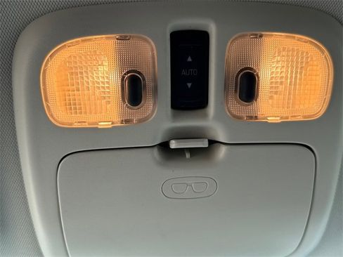 Used 2009 Ford Escape XLT image 25