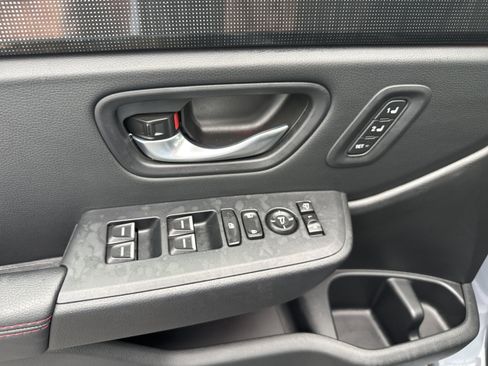 Used 2025 Honda Pilot Black Edition image 7