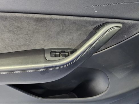 Used 2022 Tesla Model Y Long Range AWD/4WD image 13