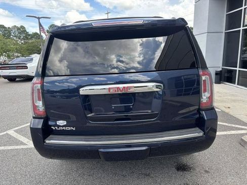 Used 2018 GMC Yukon Denali w/ Denali Ultimate Package AWD/4WD image 6