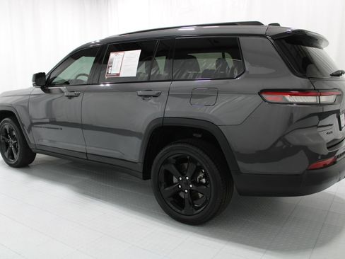 Used 2023 Jeep Grand Cherokee L Laredo AWD/4WD image 8