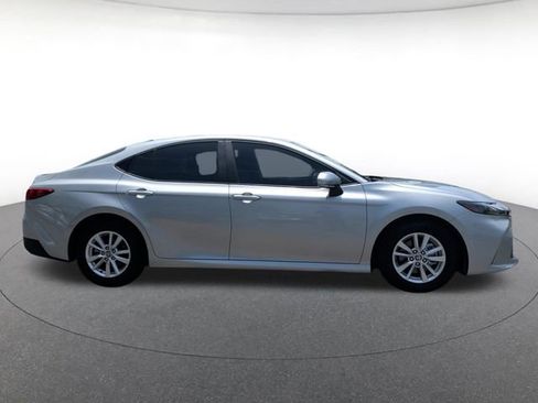 Used 2025 Toyota Camry LE FWD image 7