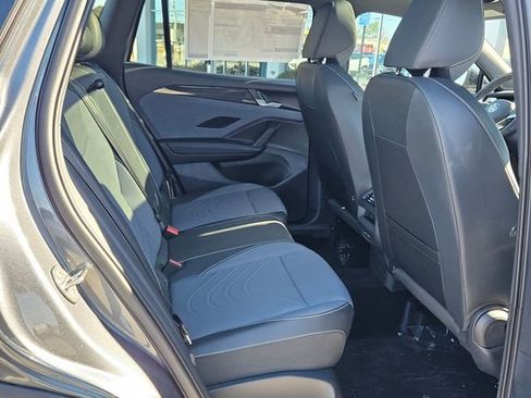 New 2026 Volkswagen Tiguan SE R-Line image 16