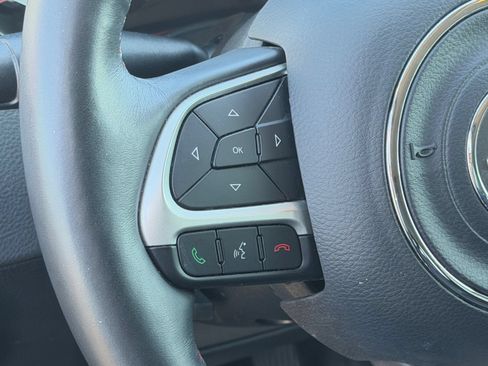 Used 2018 Jeep Compass Trailhawk w/ Leather Interior Group AWD/4WD image 26