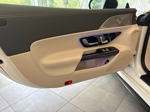 Certified 2022 Mercedes-Benz SL 63 AMG 4MATIC image 10