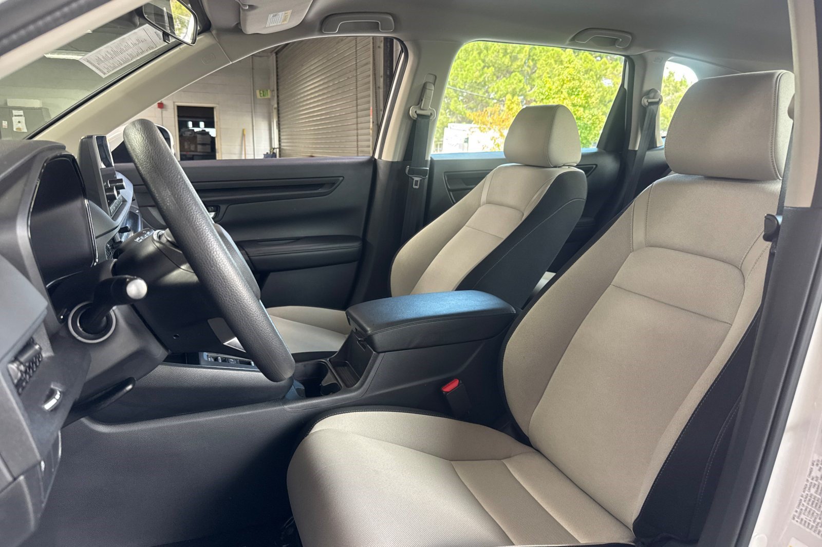 Used 2024 Honda CR-V LX image 5