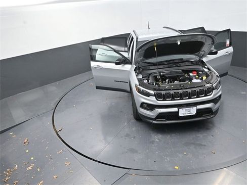 New 2026 Jeep Compass Latitude image 26