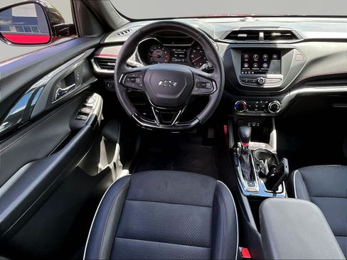 Used 2023 Chevrolet TrailBlazer RS AWD/4WD image 8