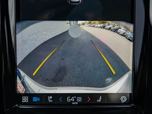 Certified 2025 Volvo XC60 T8 Plus w/ Protection Package Premier image 38