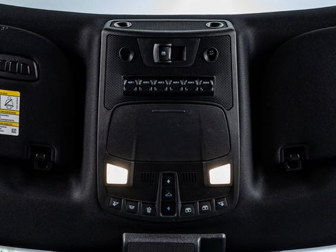 Used 2022 Ford F250 Lariat w/ Black Appearance Package image 28