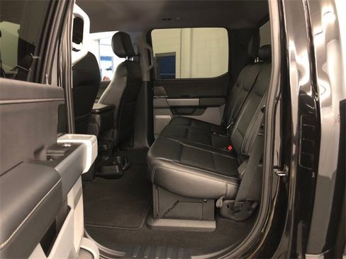 Used 2023 Ford F250 XLT w/ Black Appearance Package image 30