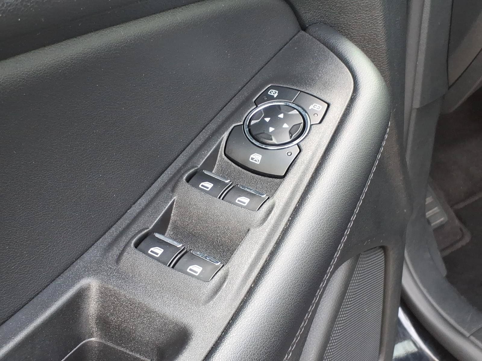 Used 2024 Ford Edge SEL AWD/4WD image 14