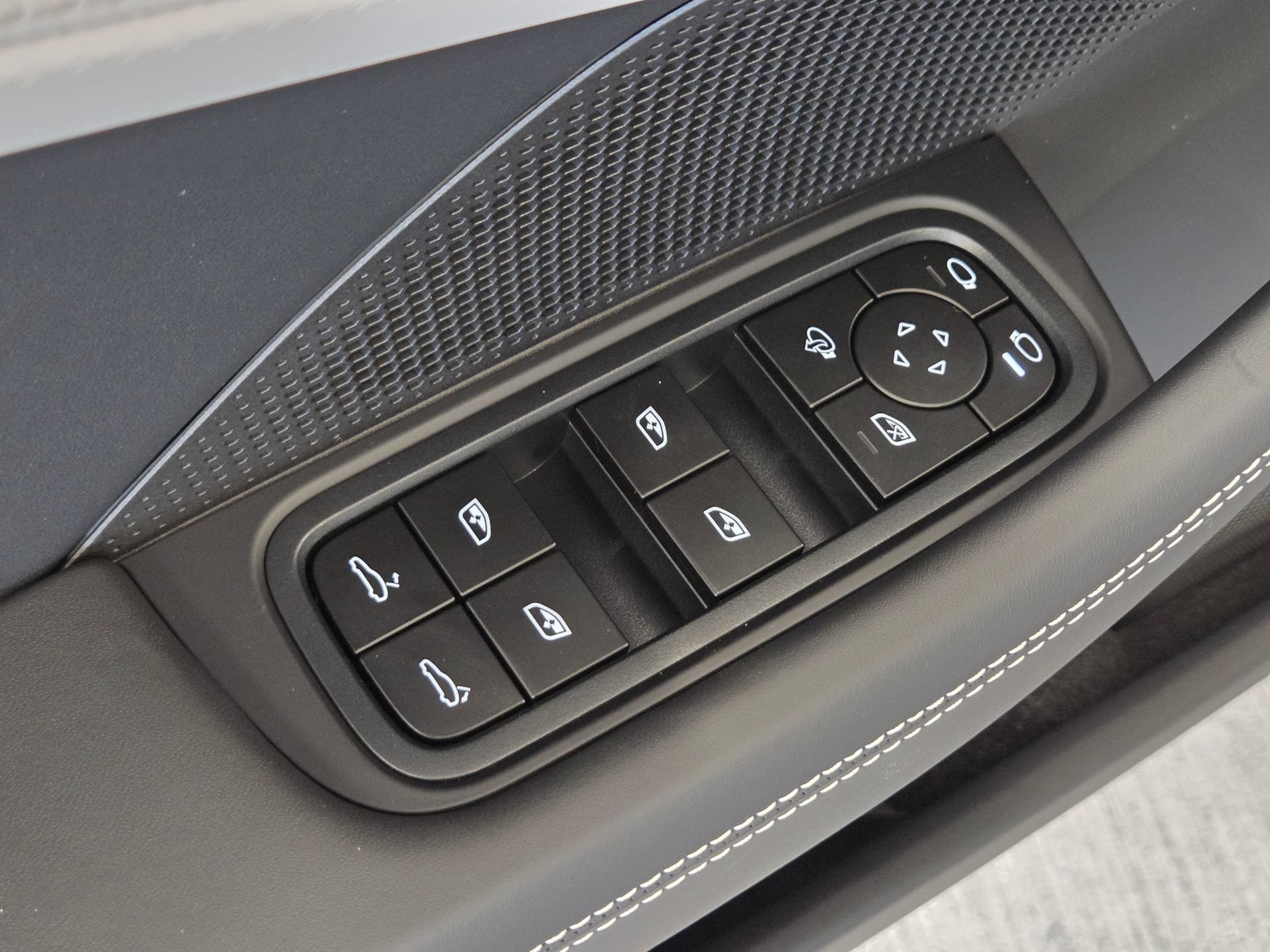 New 2026 Porsche Panamera 4 AWD/4WD image 15