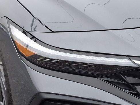 Certified 2025 Hyundai Elantra Sport image 10