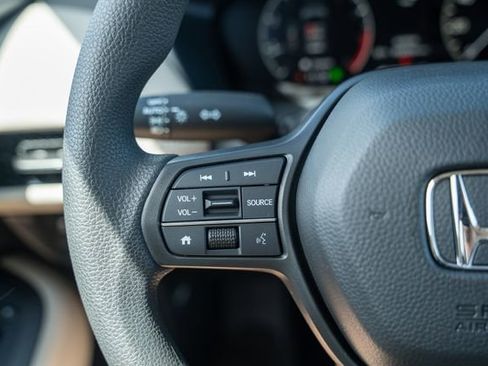 New 2026 Honda HR-V LX image 25