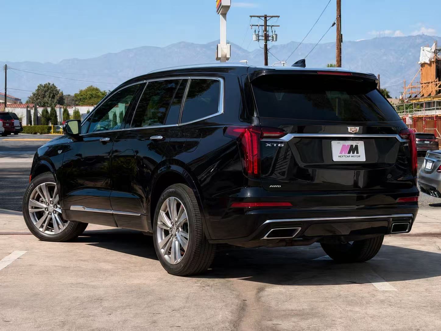 Used 2024 Cadillac XT6 Premium Luxury AWD/4WD image 4
