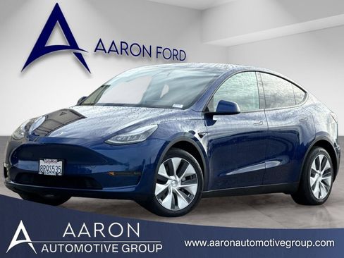 Used 2020 Tesla Model Y Long Range image 1