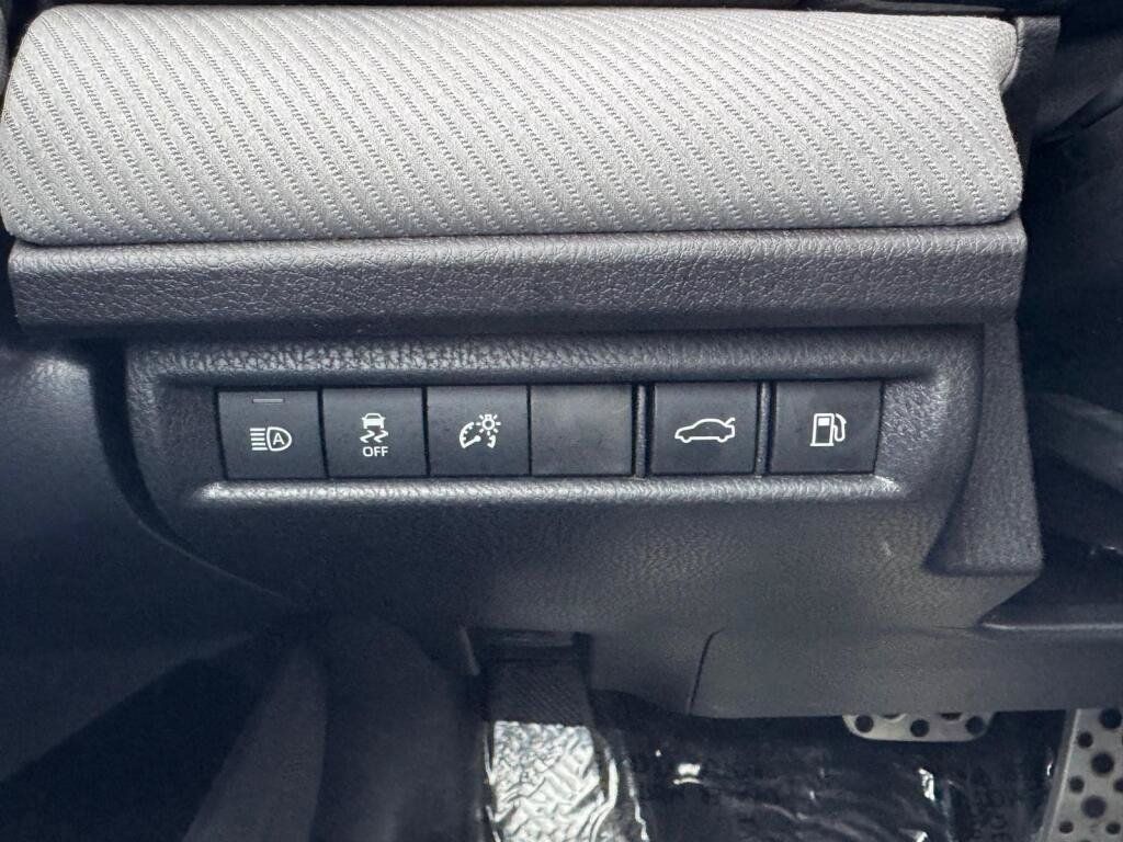 Certified 2026 Toyota Camry SE AWD/4WD image 14