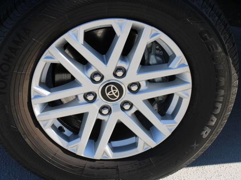 Used 2022 Toyota Tundra SR5 image 10