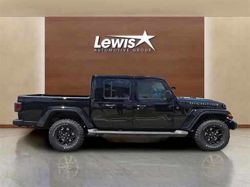 New 2025 Jeep Gladiator High Tide image 5