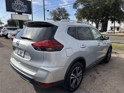 Used 2018 Nissan Rogue SL image 6