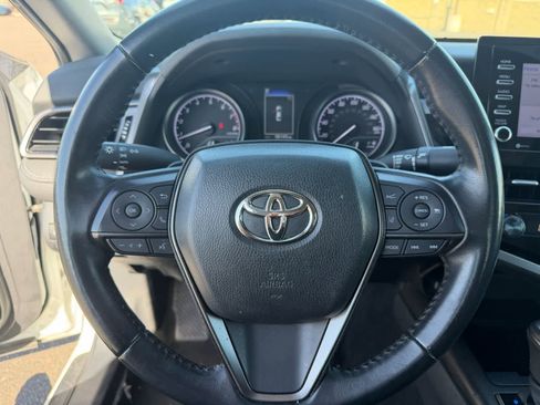 Used 2024 Toyota Camry SE w/ Convenience Package image 13
