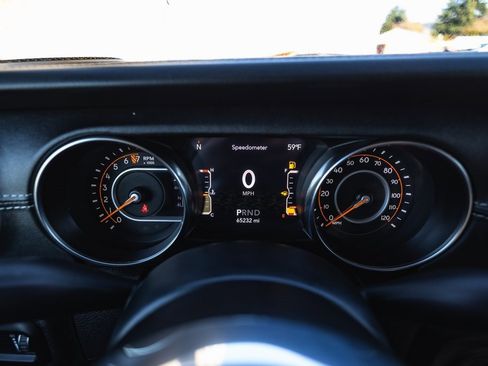 Used 2023 Jeep Gladiator Overland w/ Popular Equipment Package image 16