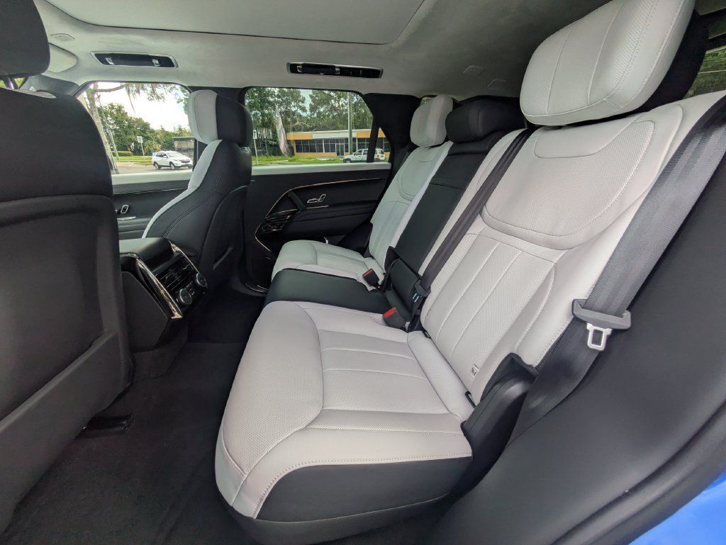 Used 2024 Land Rover Range Rover Sport Autobiography AWD/4WD image 25