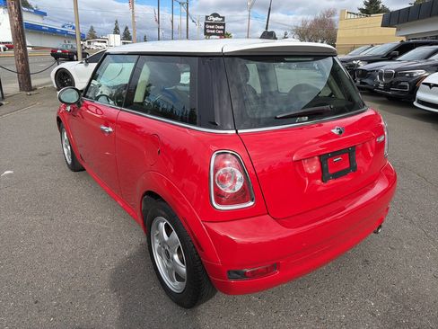 Used 2011 MINI Cooper Hardtop image 3