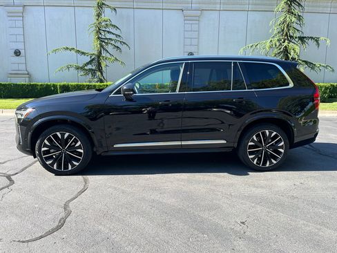 Used 2025 Volvo XC90 B6 Plus AWD/4WD image 9