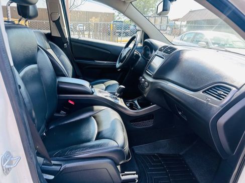 Used 2017 Dodge Journey Crossroad AWD/4WD image 18