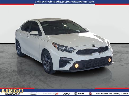 Used 2020 Kia Forte LXS FWD image 1