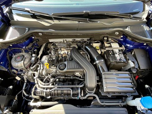 Certified 2024 Volkswagen Taos S image 9