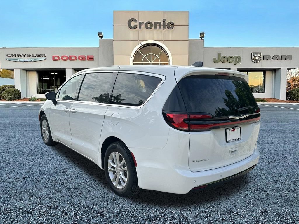 New 2026 Chrysler Pacifica Select FWD image 5