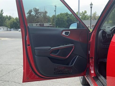 Certified 2025 Kia Soul GT-Line w/ GT-Line Technology Package image 19